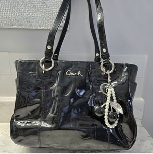 COACH Black Patent Purse Vintage Excellent Condition.